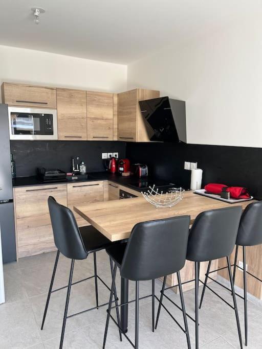 Superbe Appartement Neuf Aucalme سانت-ماندرييه-سور-مير المظهر الخارجي الصورة