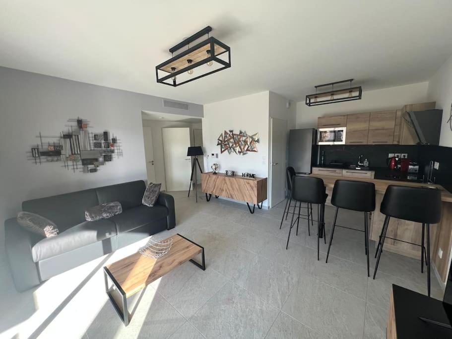 Superbe Appartement Neuf Aucalme سانت-ماندرييه-سور-مير المظهر الخارجي الصورة
